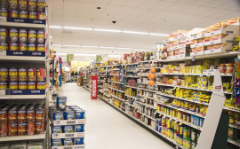 Supermarkets limit sunflower oil sales to one bottle per customer