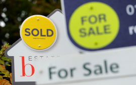 House prices: Annual growth slows in April amid warning of 'taste of things to come'