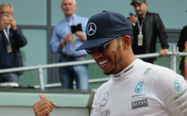 Lewis Hamilton's Departure from Mercedes Confirmed, Set to Join F1 Competitor
