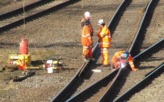 Railway workers reject new pay offers