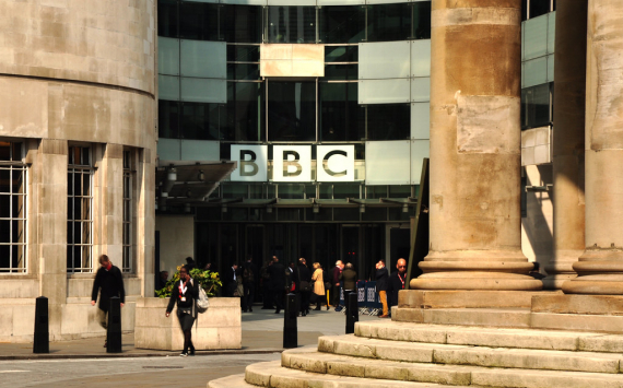 Restrictions Imposed on BBC Leading Anchors to Prevent Political Party Criticisms